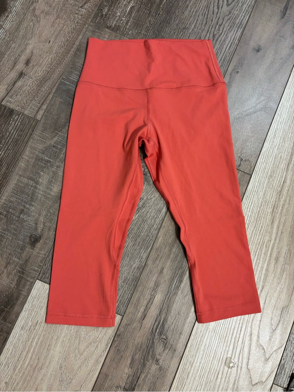 Lululemon cropped leggings in coral pink